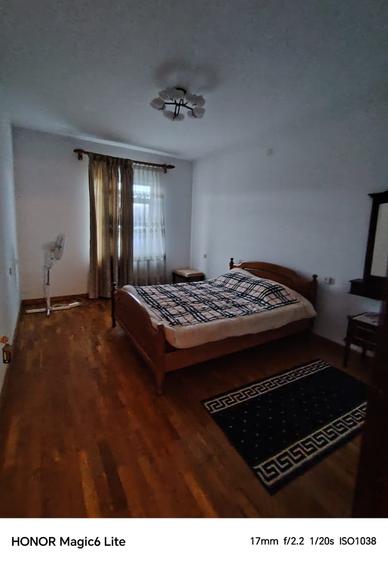 Duplex cu 8 camere cu Teren 500 Mp în Copou