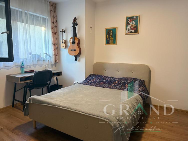 Apartament cu 3 camere semidecomandat, mobilat în Bună Ziua