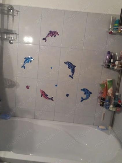 Apartament cu 3 camere semidecomandat, mobilat în Berceni