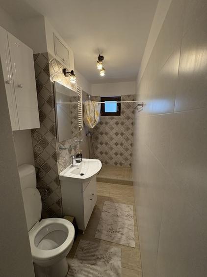 Apartament cu 2 camere semidecomandat în Km 4