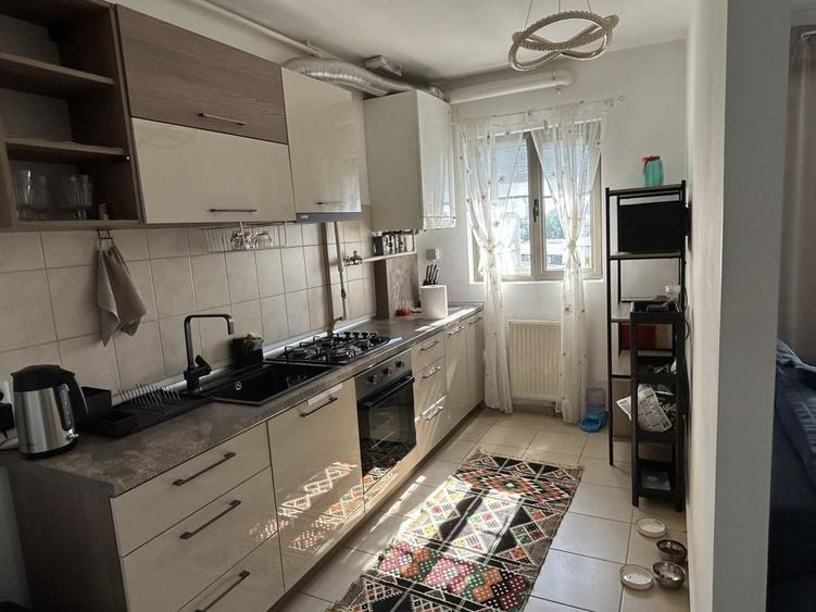 Apartament cu 2 camere semidecomandat în Doamna Ghica