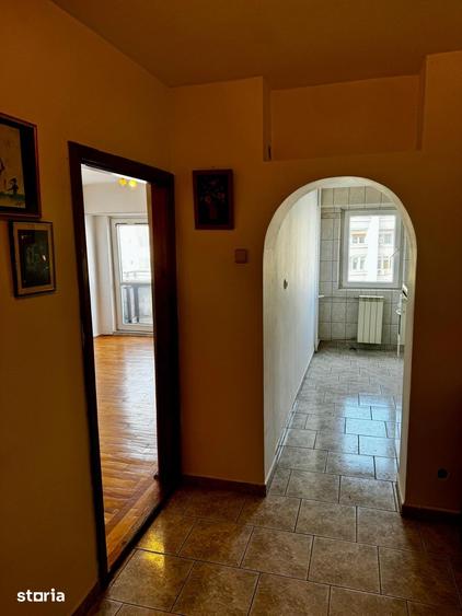 Garsoniera Nerva Traian metrou Timpuri Noi mobilata si utilata libera - 5
