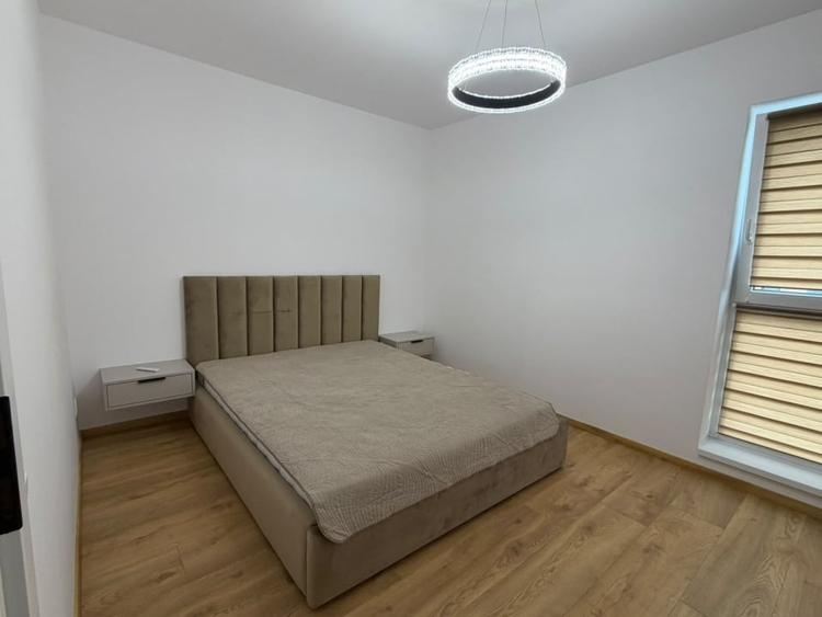 Apartament cu 3 camere decomandat, mobilat în Independenței