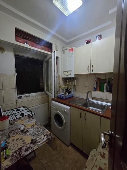 Garsonieră decomandată în Central