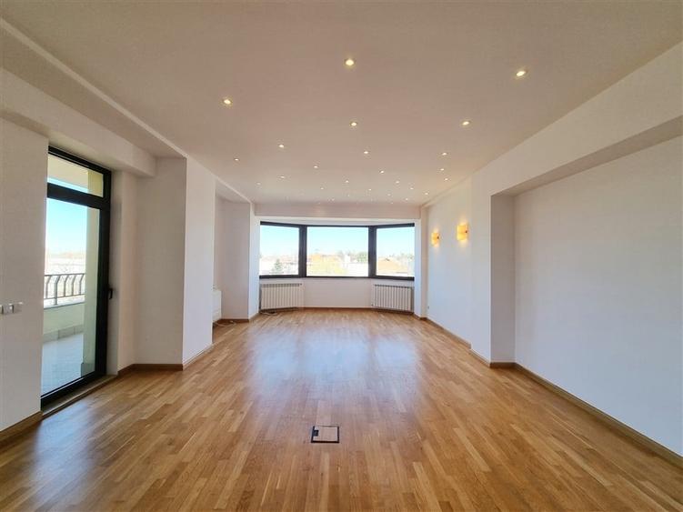 Unfurnished 3-Bedroom Apartment | Arch of Triumph - Kiseleff | Garage & Storage - 2