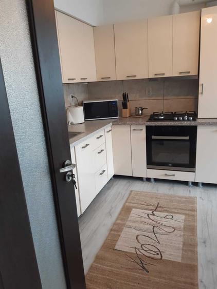 Apartament cu 2 camere semidecomandat în Inel II