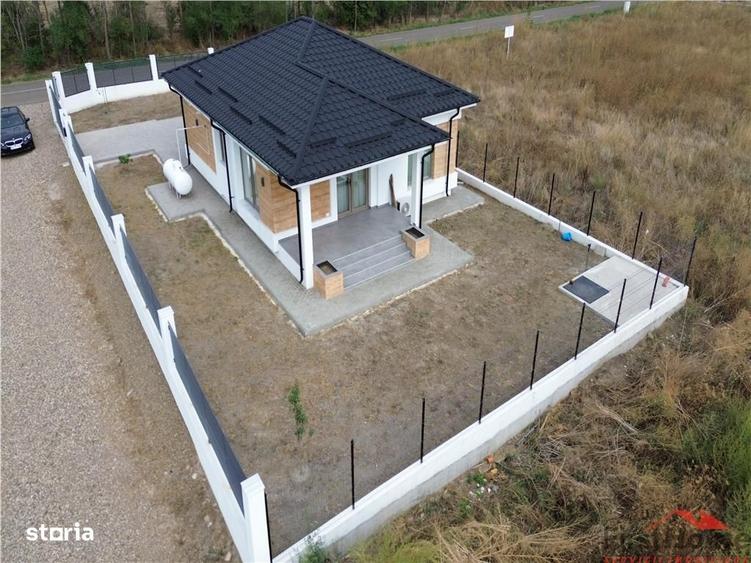 Casă cu 4 camere în Vânători