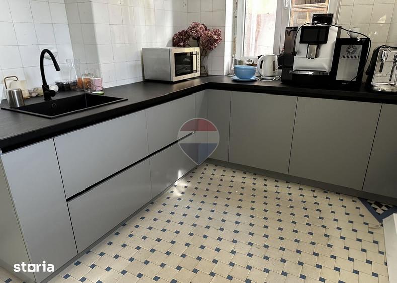 Apartament cu 5 camere în Eminescu