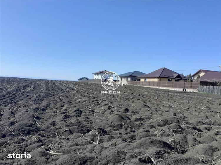 Teren de 427 mp, în Rediu