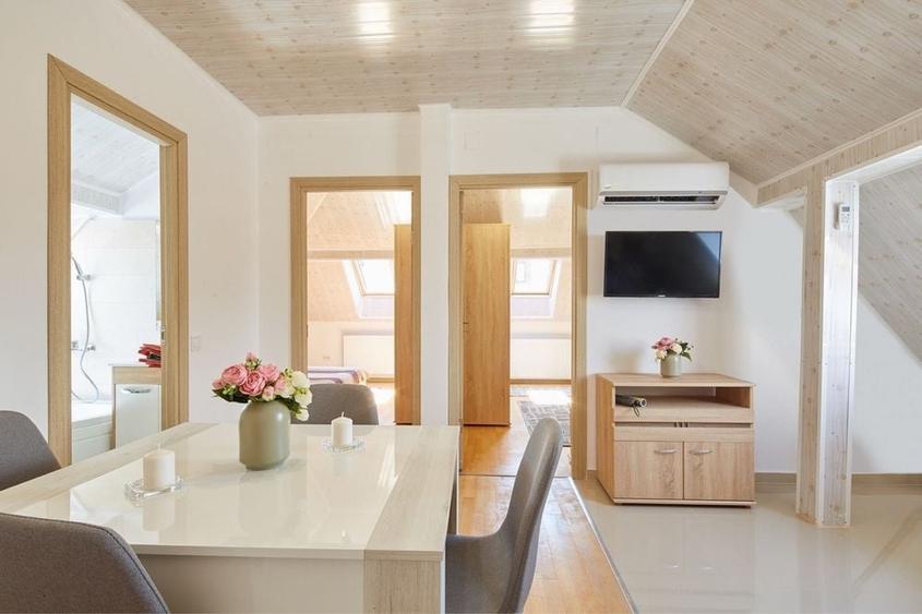 Apartament cu 2 camere decomandat în Zorilor