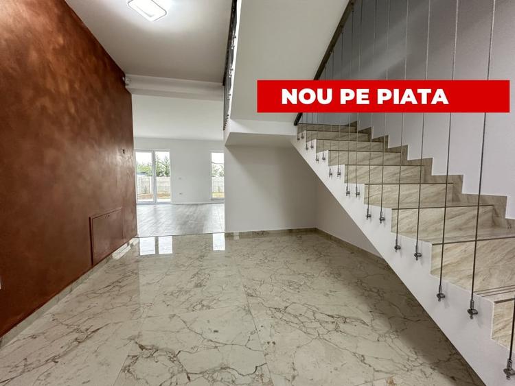 Duplex cu 4 camere cu Canalizare în Dumbrăvița