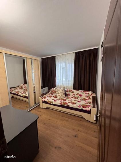 Apartament cu 3 camere în Baza 3