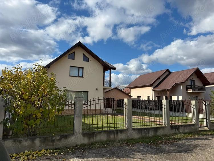 Casă cu 2 camere cu Teren 500 Mp în Central