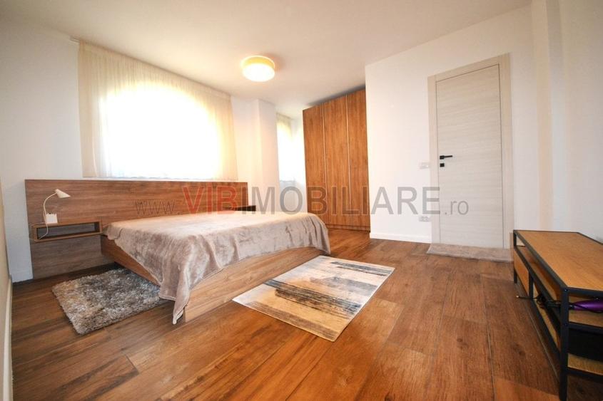 Casă cu 12 camere cu Canalizare în Odăi