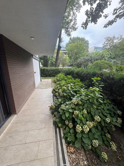 Apartament cu 3 camere decomandat în Primăverii