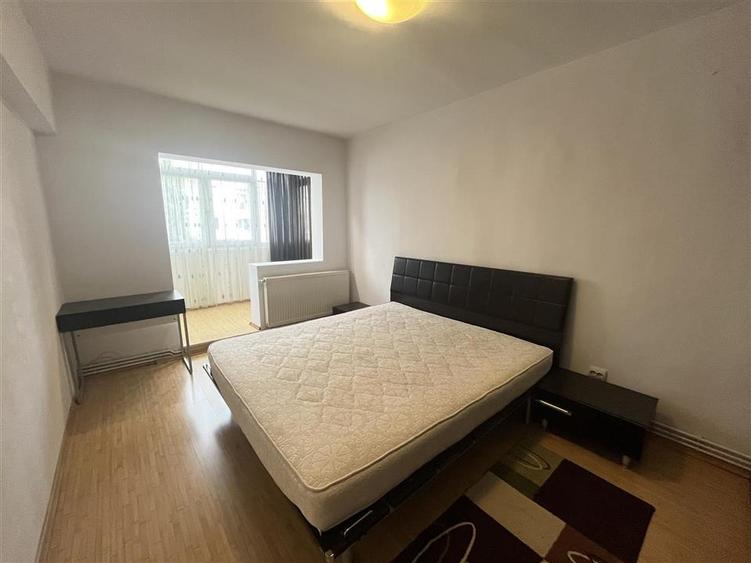 Apartament cu 3 camere decomandat, mobilat în Terezian