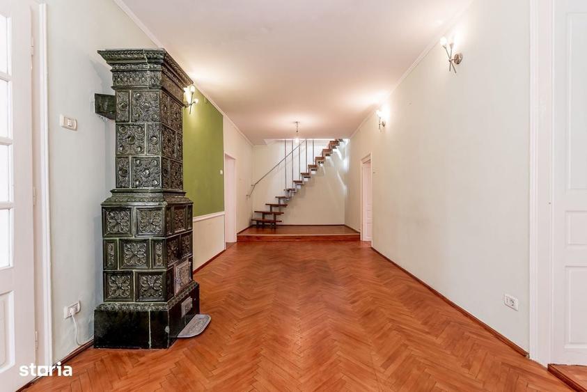 Casă cu 4 camere cu Teren 421 Mp în Funcționarilor