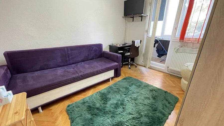 Apartament cu 3 camere semidecomandat în Cetății