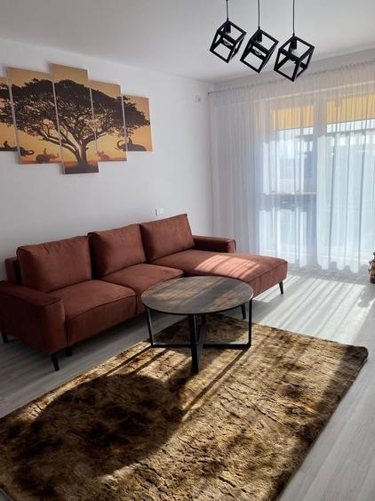 Apartament cu 2 camere, mobilat în Parcul Carol