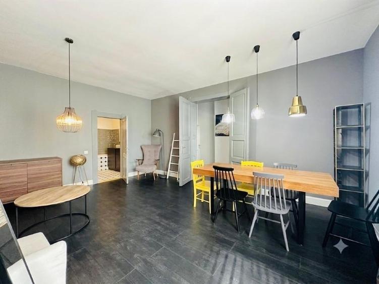 Apartament cu 3 camere decomandat în Andrei Mureșanu