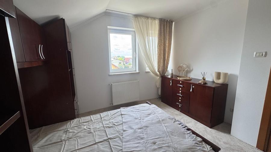 Apartament cu 3 camere, mobilat în Dumbrăvița