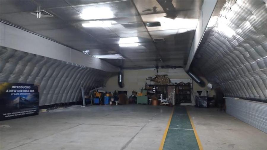 Spațiu industrial, de 1,500 mp, în Central