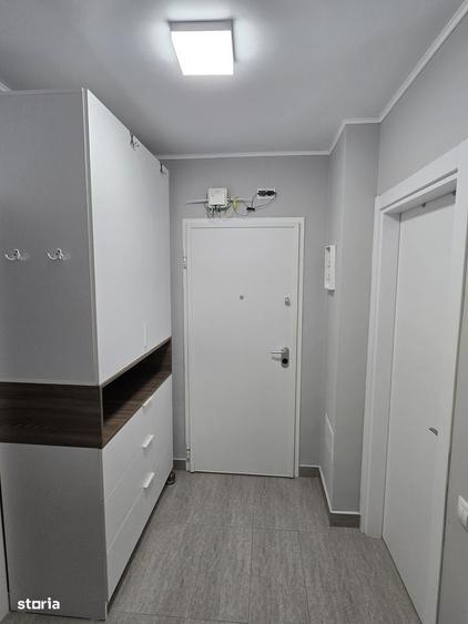 Apartament cu 2 camere decomandat în Titan