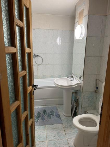 Apartament cu 2 camere decomandat în Telegrafului