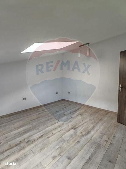 Casa / Vila cu 4 camere de vanzare in Brasov, zona Blumana - 8