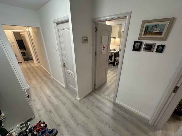 Apartament cu 3 camere decomandat, mobilat în Tomis III