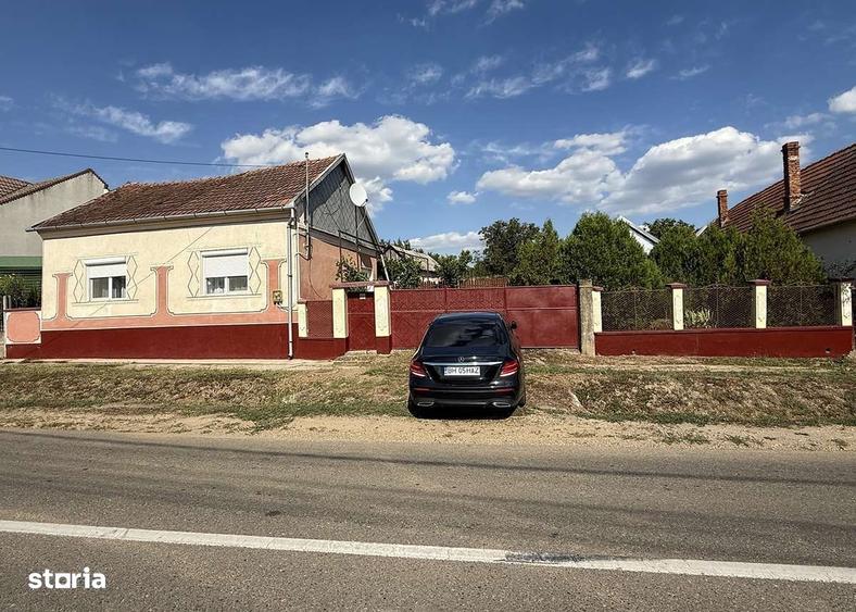 Casă cu 3 camere în Cetariu