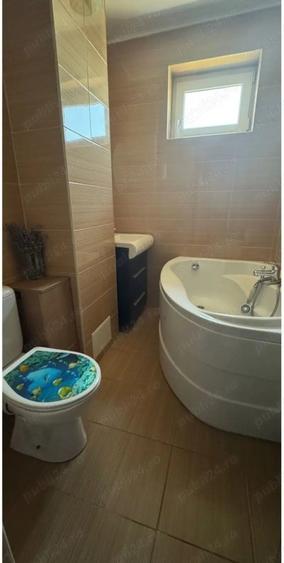 Apartament cu 2 camere decomandat în Km 4