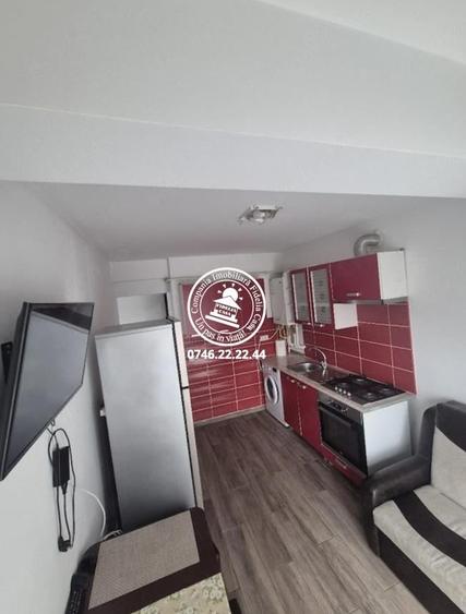 Apartament cu 2 camere decomandat, mobilat în Central