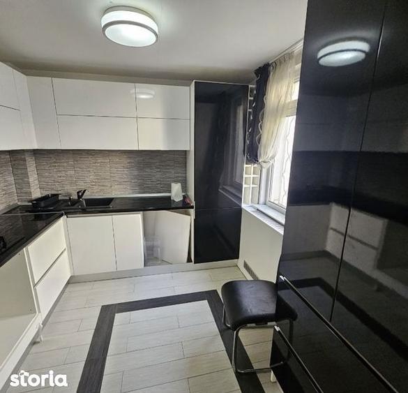 Apartament cu 3 camere în Mărăței