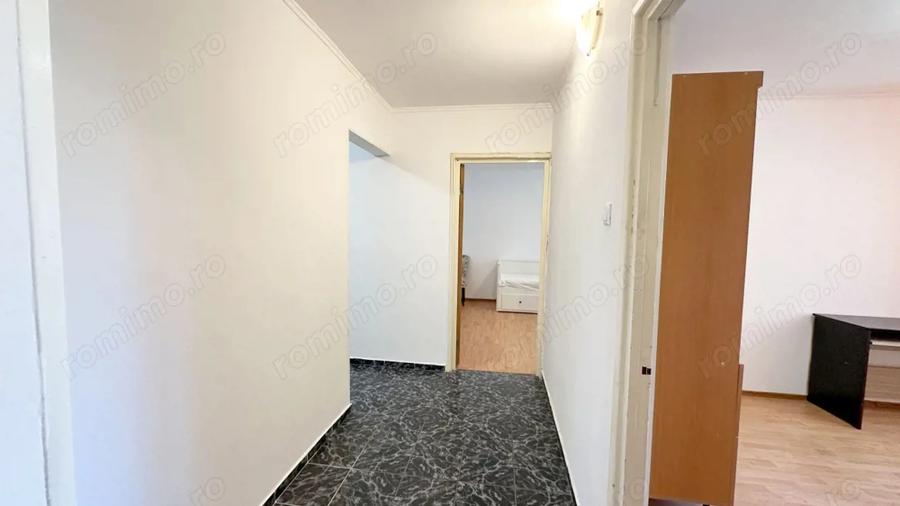 Apartament cu 4 camere decomandat, mobilat în Drumul Taberei
