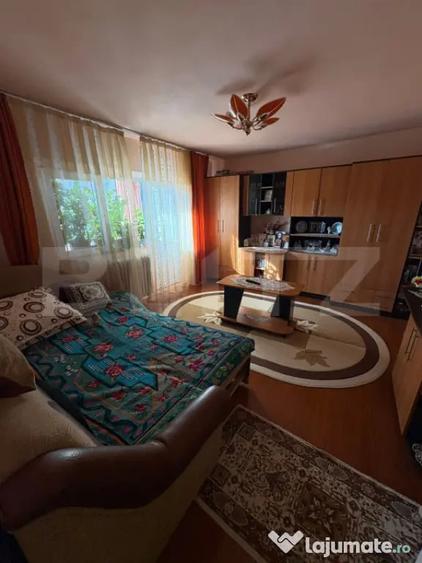Apartament cu 2 camere decomandat în Independenței