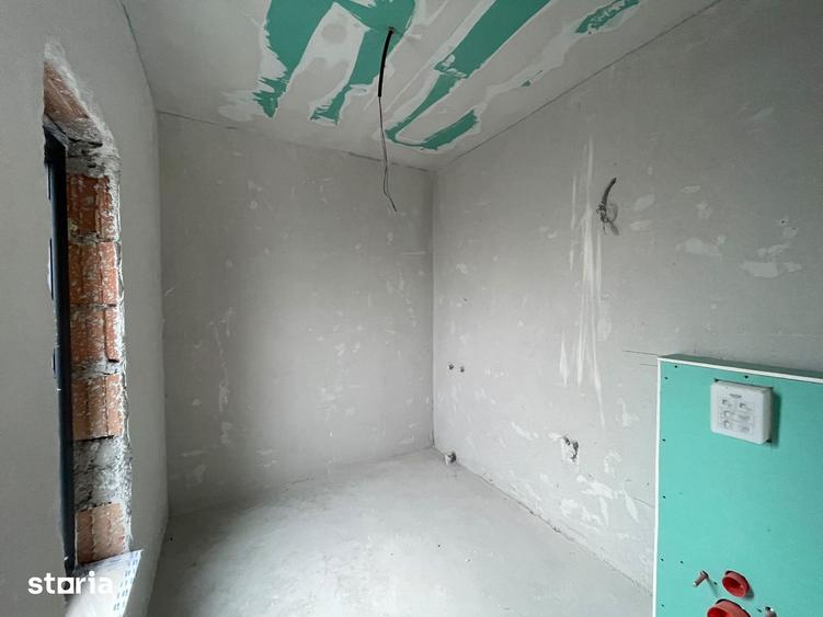Casă cu Teren 275 Mp în Ghiroda