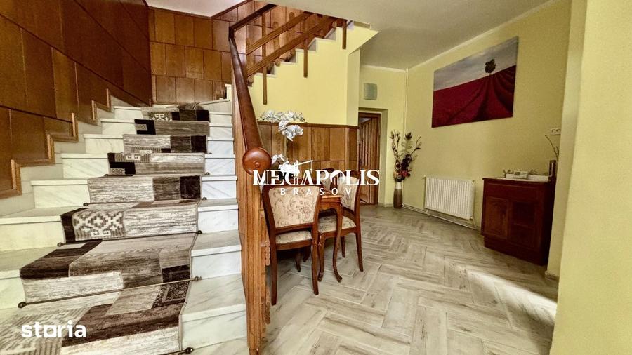 Casă cu 5 camere cu Teren 500 Mp în Central