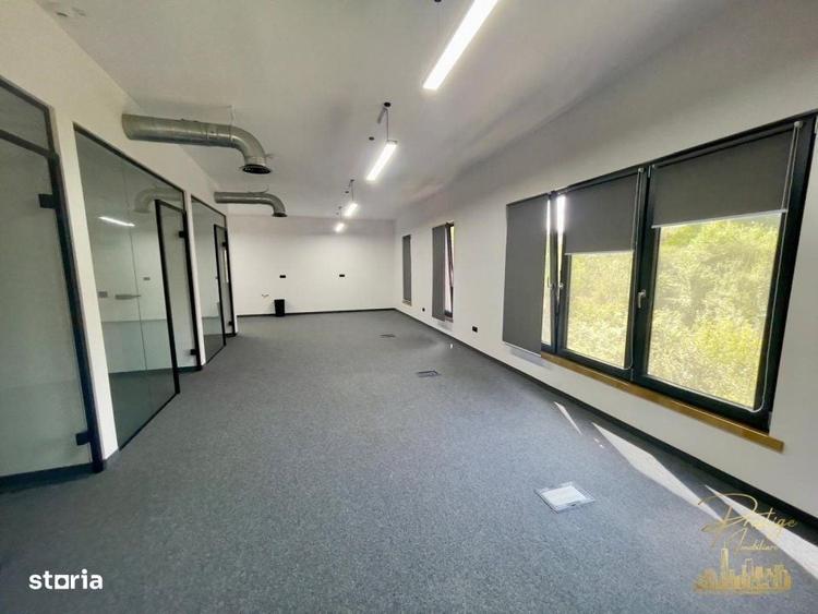 Spațiu comercial, de 100 mp, în Central