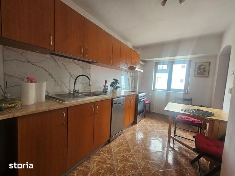 Apartament cu 3 camere decomandat în Dorobanți