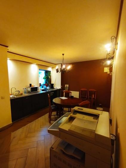 SE VINDE APARTAMENT 3 CAMERE SPATIOS SI RENOVAT IN ZONA PIATA RAHOVA - 10
