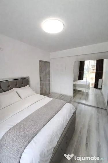 Apartament cu 3 camere semidecomandat în Central