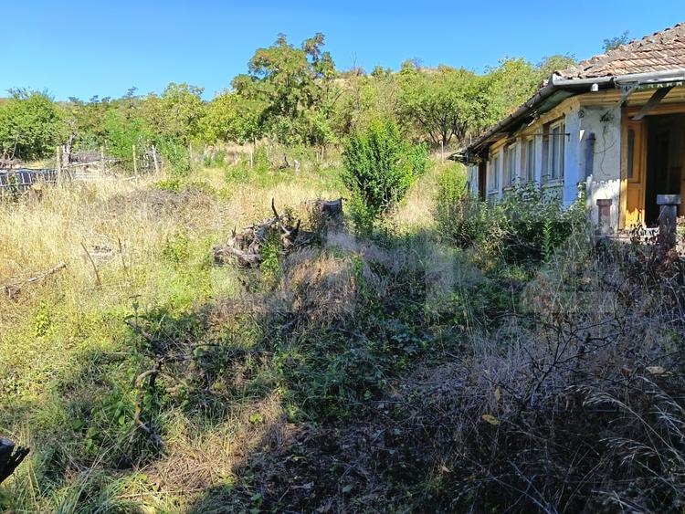 Teren Construcții intravilan de 2350 mp, în Sud-Est