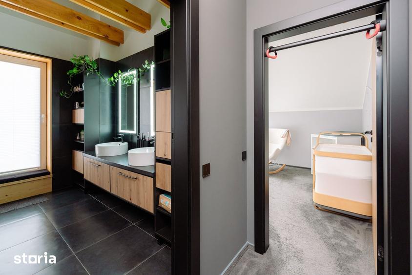 Apartament cu 4 camere în Unirii