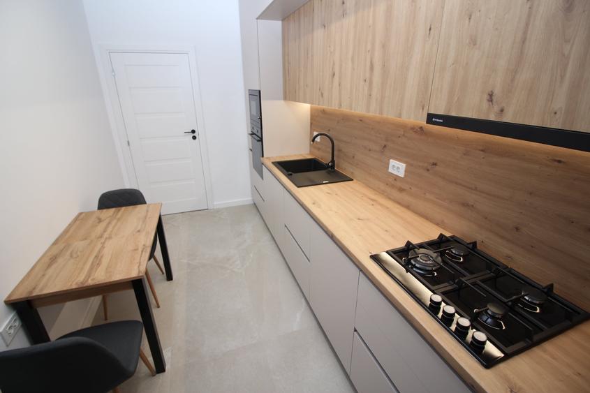 Apartament cu 2 camere decomandat în Drumul Taberei