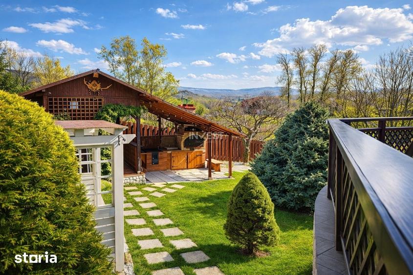 Casă cu 7 camere cu Teren 825 Mp în Bucium