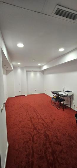 Spațiu comercial, de 22 mp, în Central