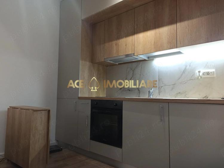 Apartament cu 2 camere semidecomandat, mobilat în Regie