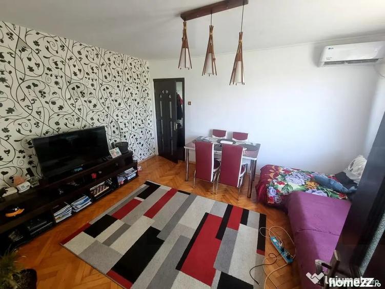 Apartament cu 2 camere nedecomandat în Km 4