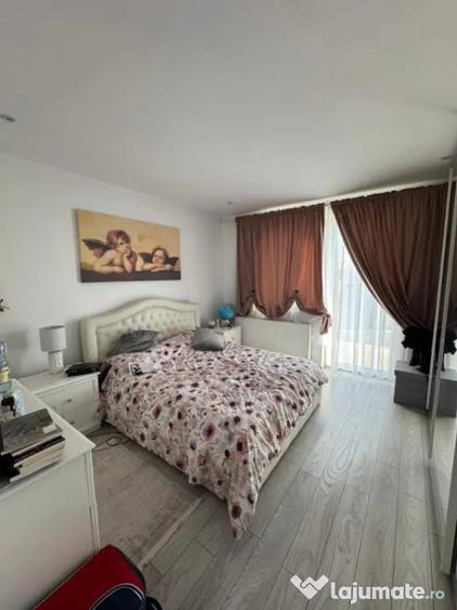 Casă cu 7 camere cu Teren 670 Mp în Săsar